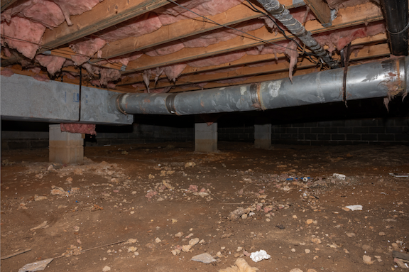 Crawl-Space-Encapsulation-Highland-Before-4