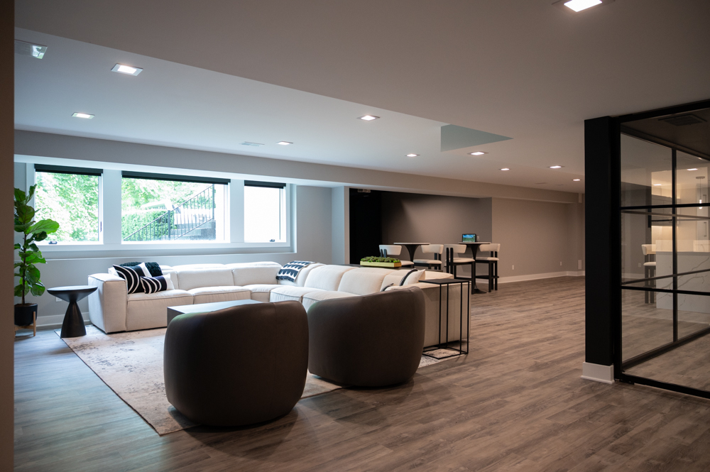 Finished Basement with Bar, Wine Room, Bathroom, Gym and Golf Simulator in Rochester, MI