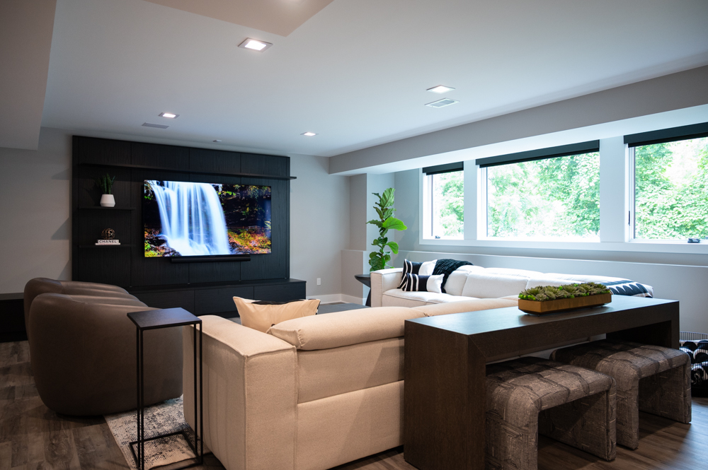 Finished Basement with Bar, Wine Room, Bathroom, Gym and Golf Simulator in Rochester, MI