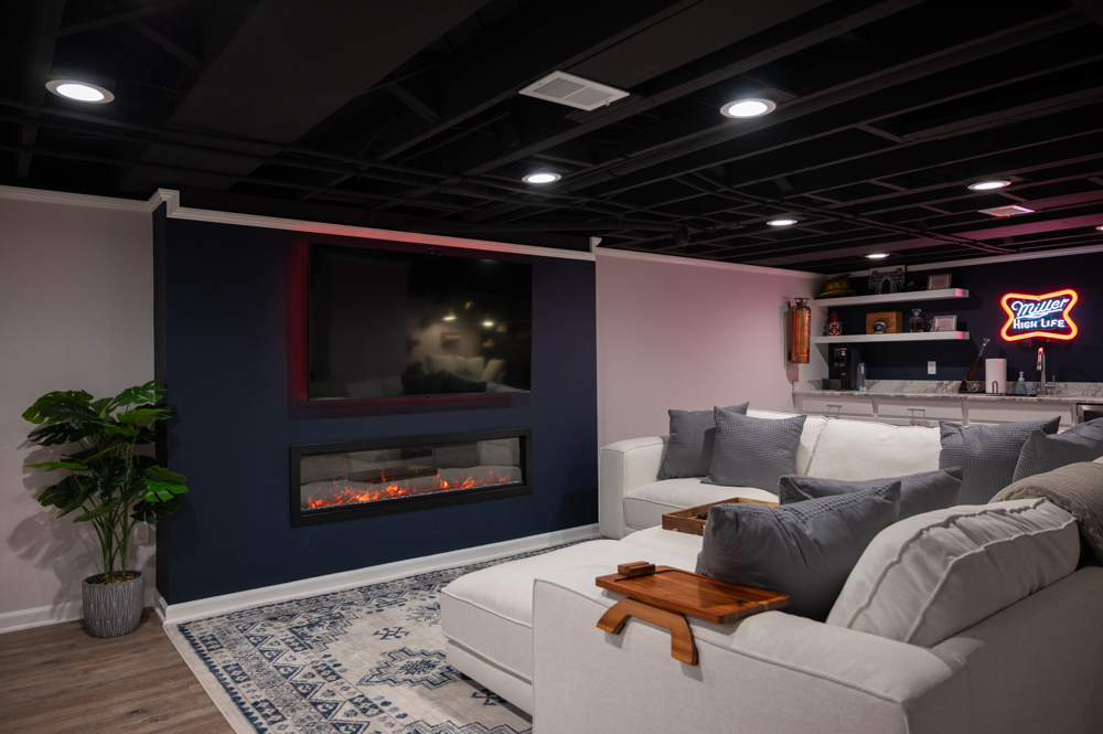 Finished Basement with Full Bathroom and Wet Bar in Redford, MI