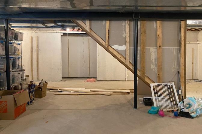 bar-kid-playhouse-before