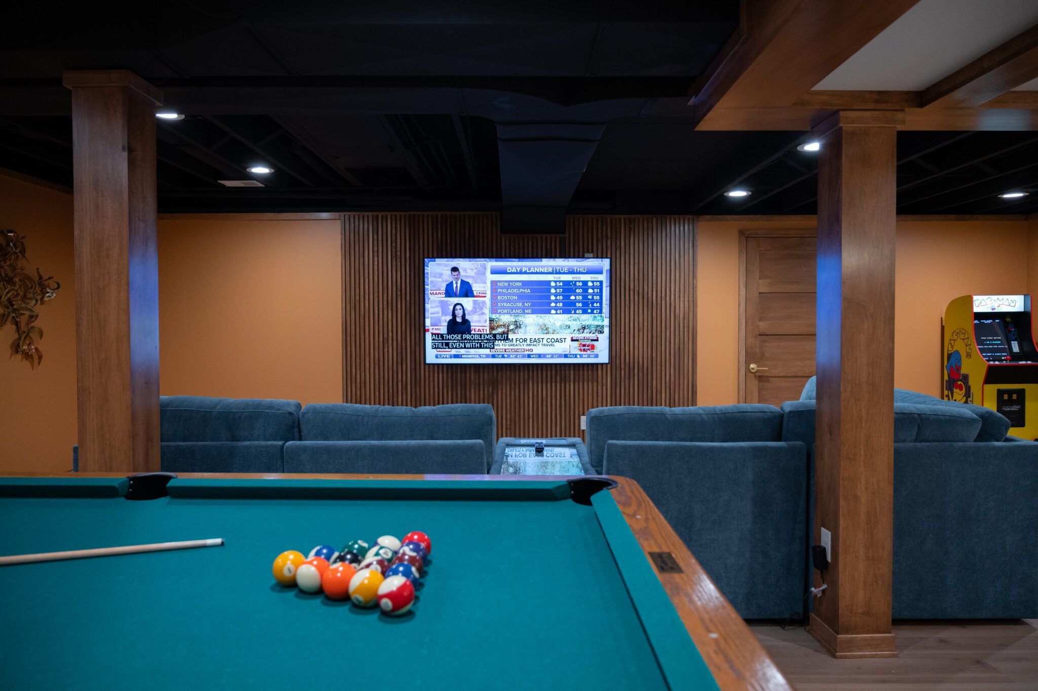 Finished Basement with Kitchen, Bedroom and Bathroom in Clarkston, MI