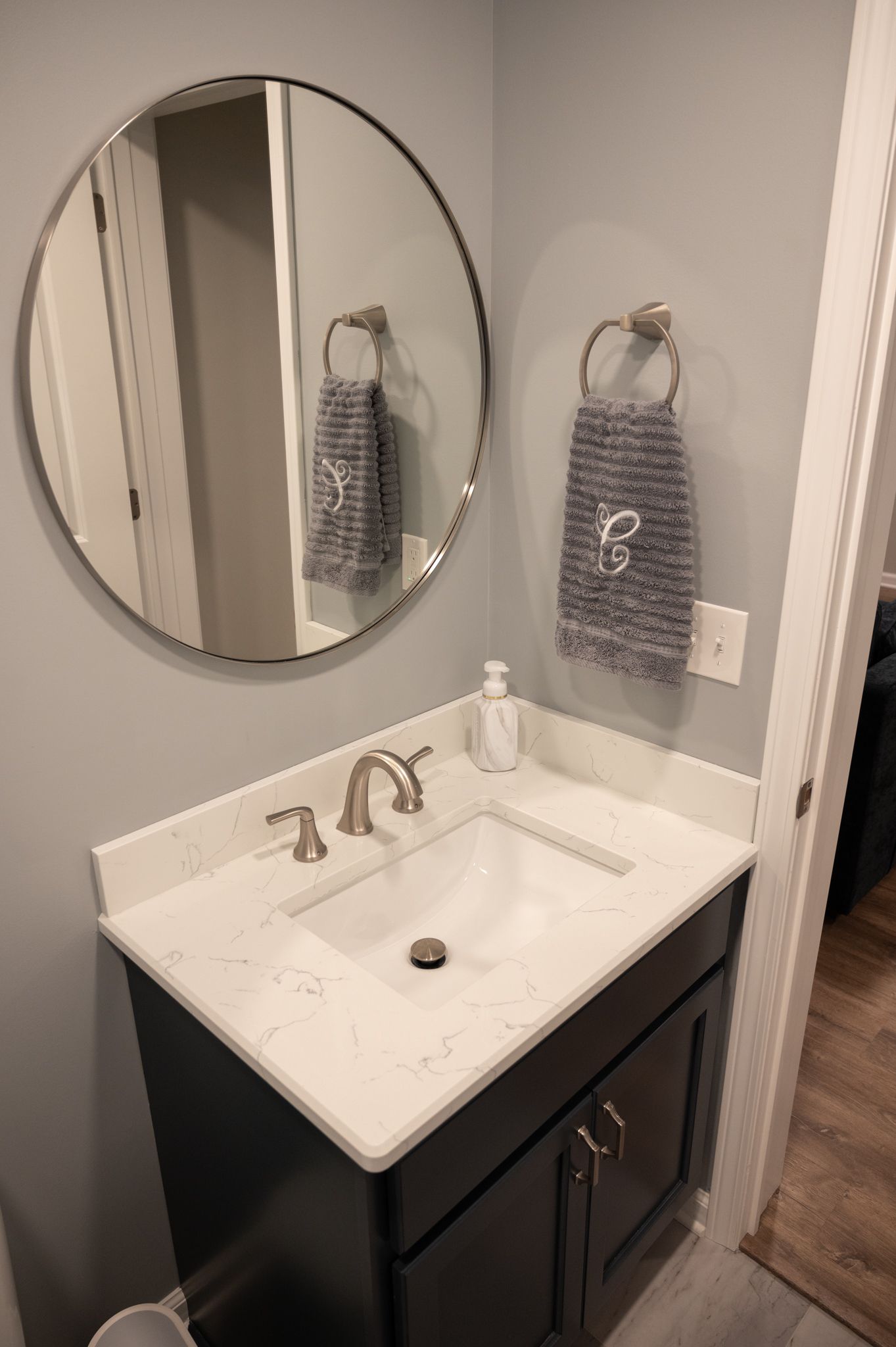 Finished Basement with Seated Bar and Bathroom in Macomb, MI