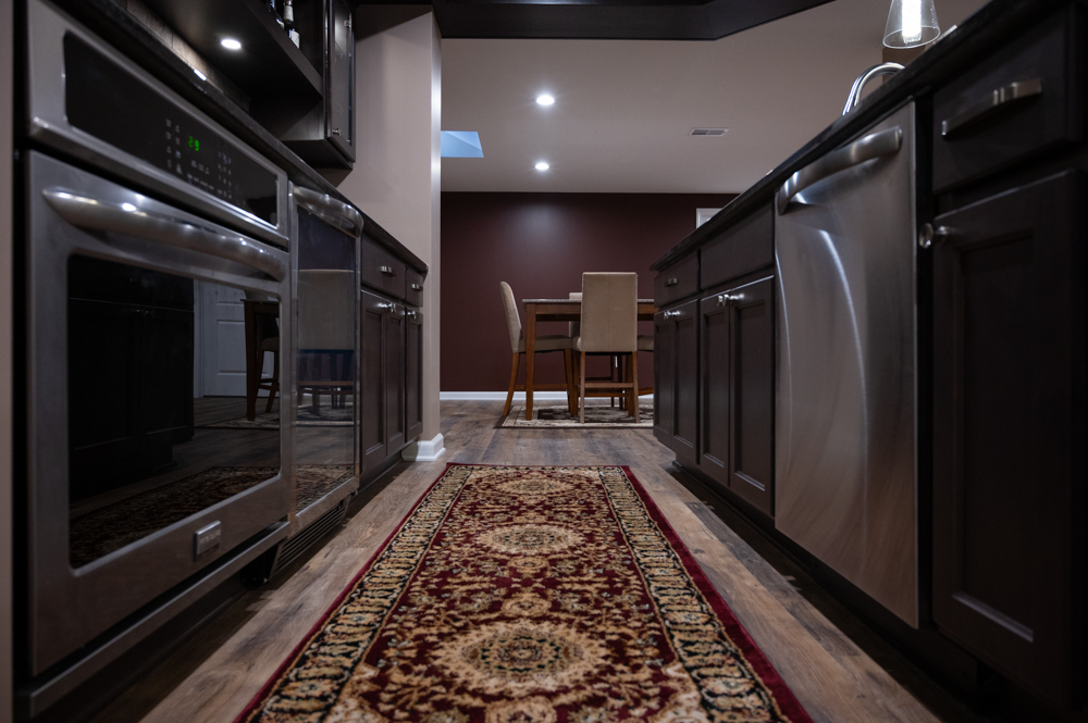 Finished Basement with Seated Bar and Bathroom in Rochester, MI