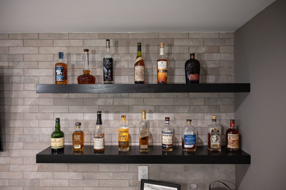 Finished Basement with Seated Bar and Half Bath in South Lyon, MI
