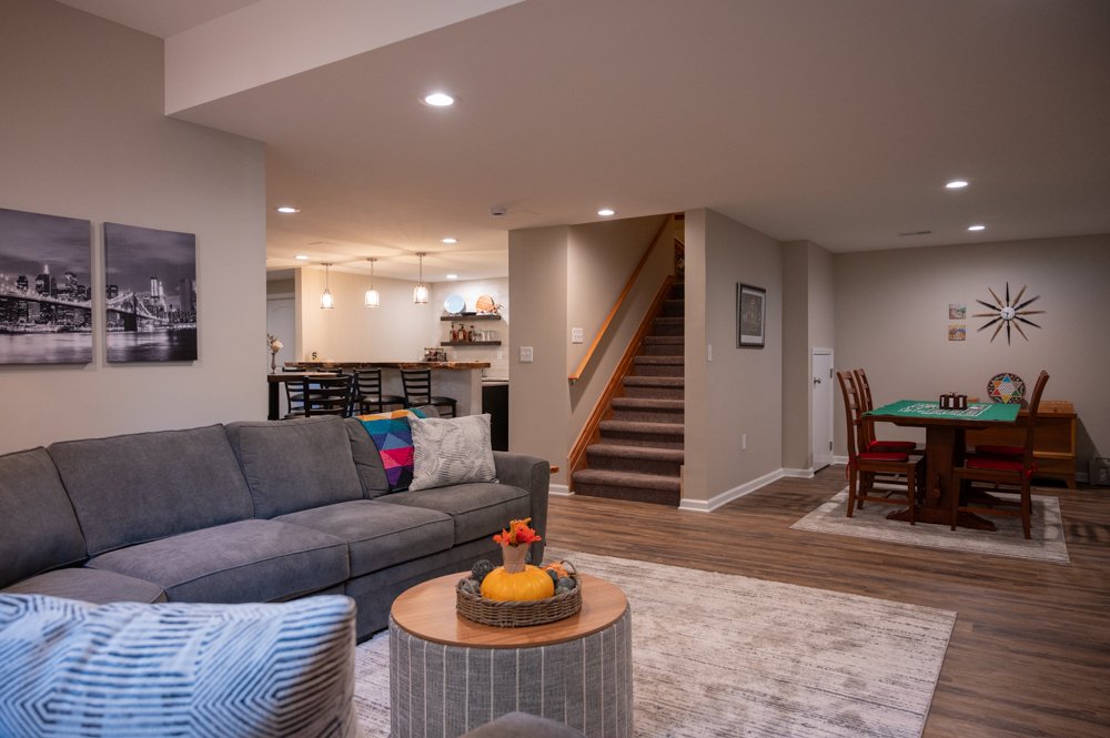 Finished Basement with Seated Bar, Home Gym and Bathroom in Rochester, MI