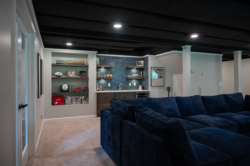 Finished Basement with Wet Bar, Gym and Bathroom in Ann Arbor, MI