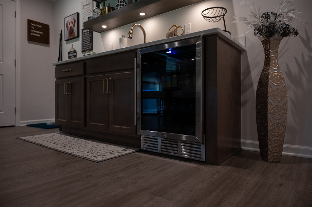 Finished Basement with Wet Bar in West Bloomfield, MI