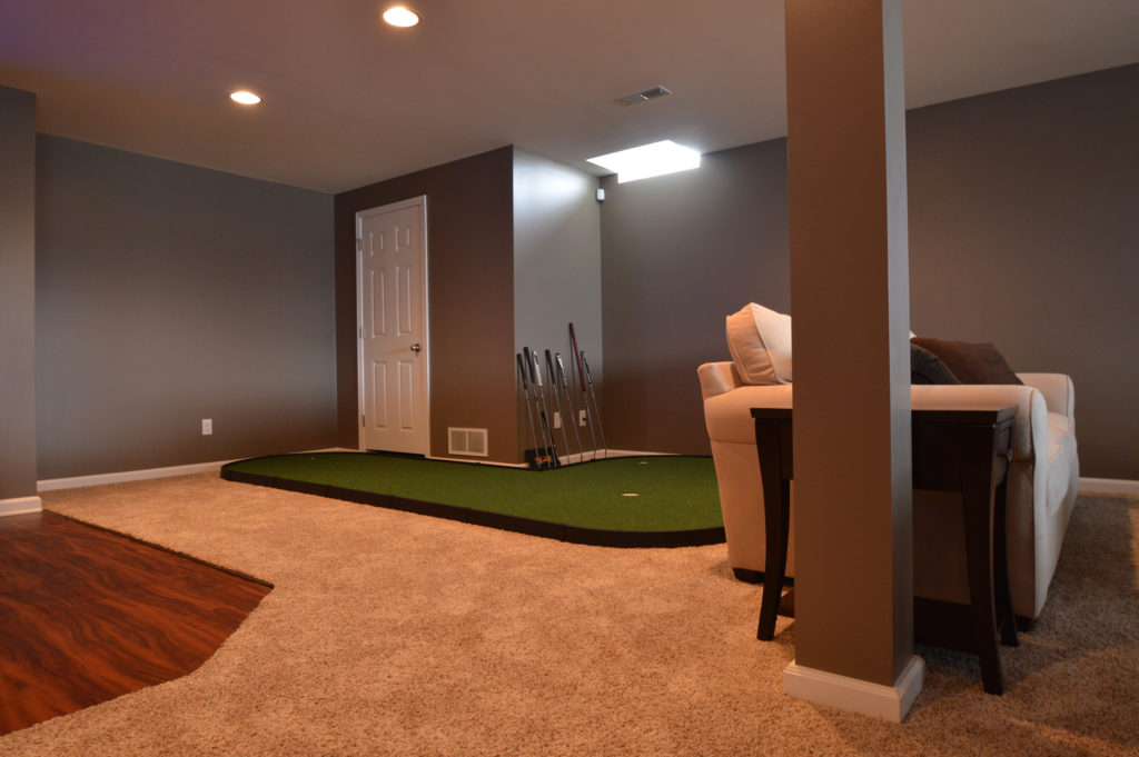 putting green in basement with carpet