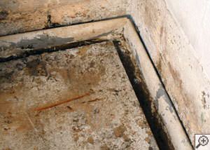 Cracked concrete