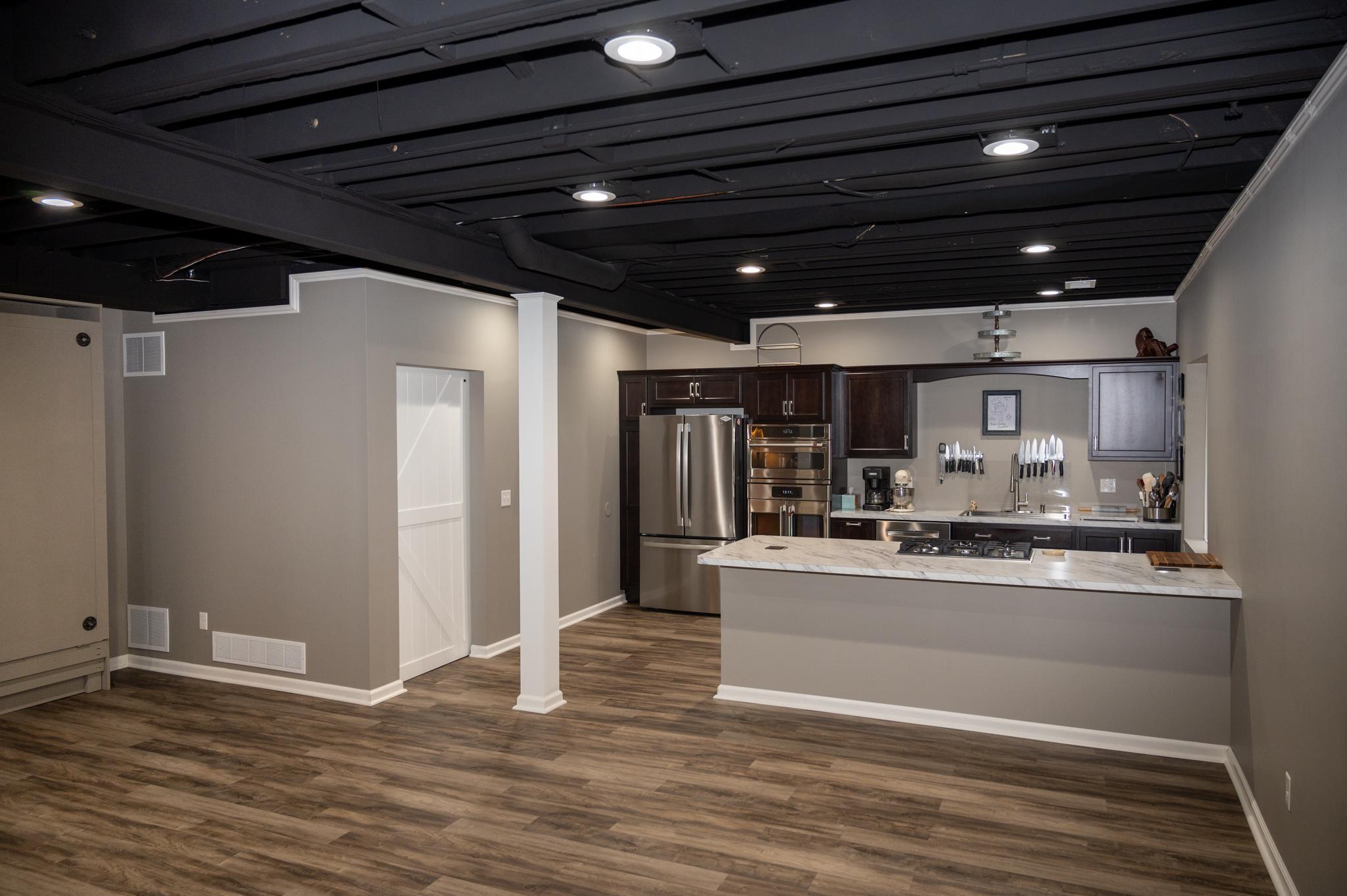 5 Benefits of Vinyl Plank Flooring Basements Plus