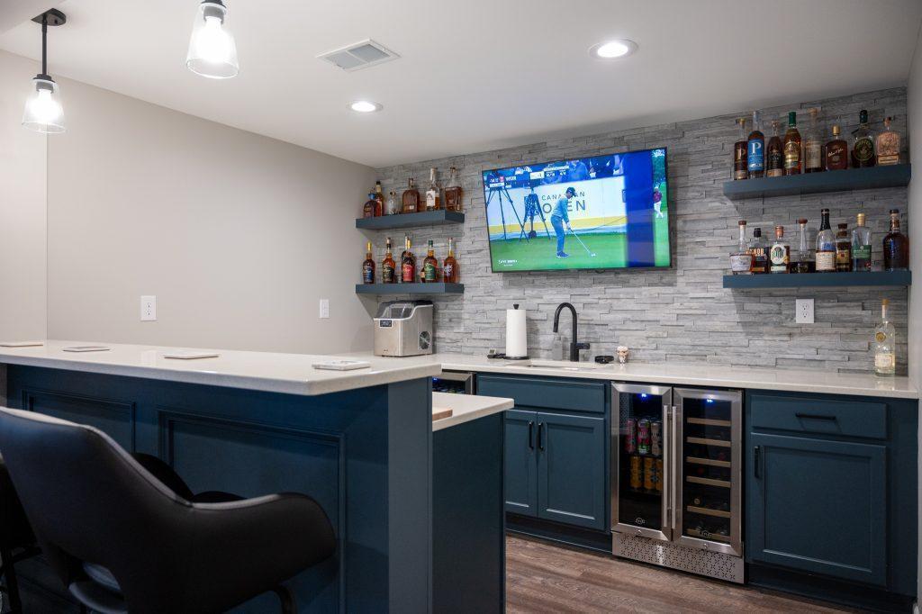 Finished basement home bar in New Hudson, Michigan
