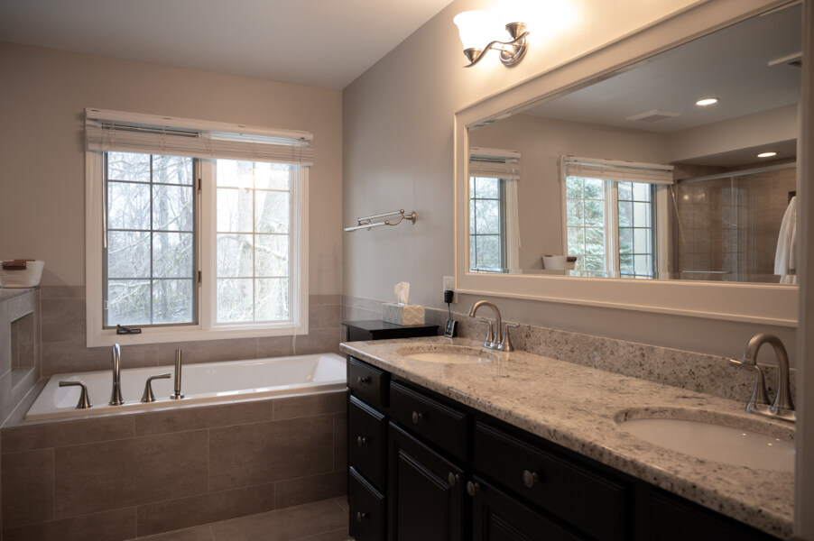 Butler Bathroom (Novi)